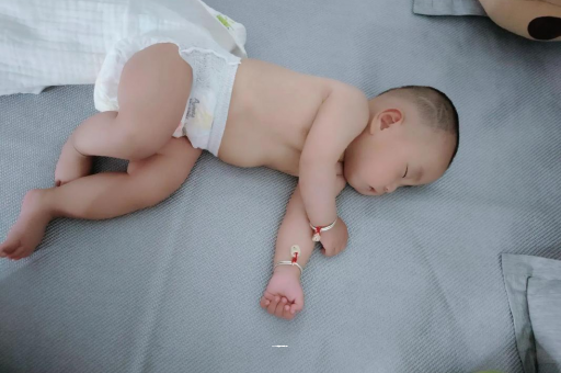 果洛怀孕多久肚子会胀气